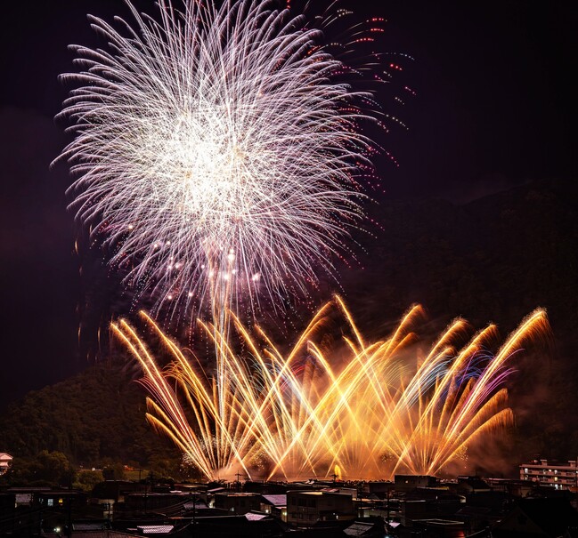 vol.72_江の川名物花火大会（撮：灰示花火）