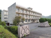 川本中学校